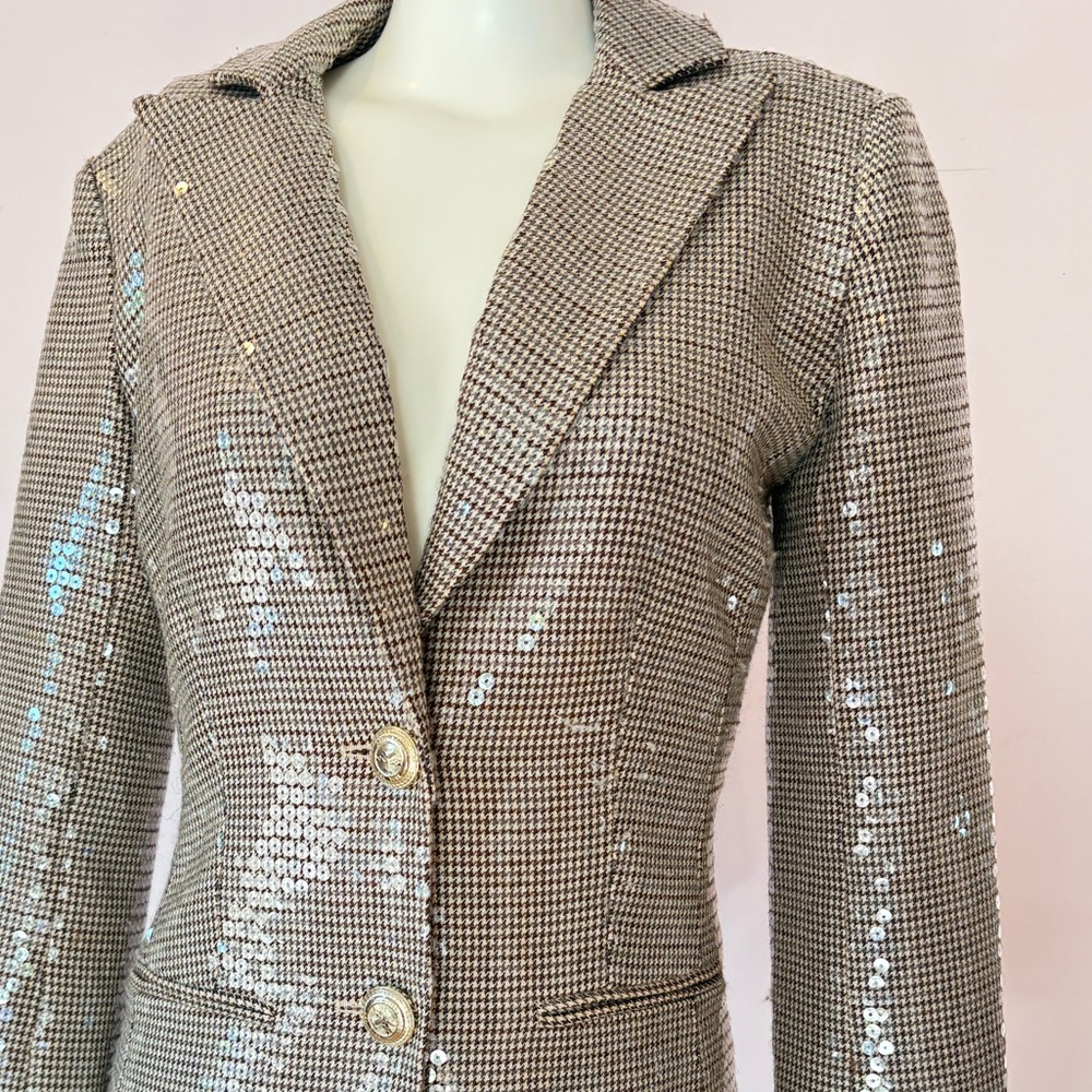 Retrofête Sequin Embellished Blazer - Picture 6 of 10